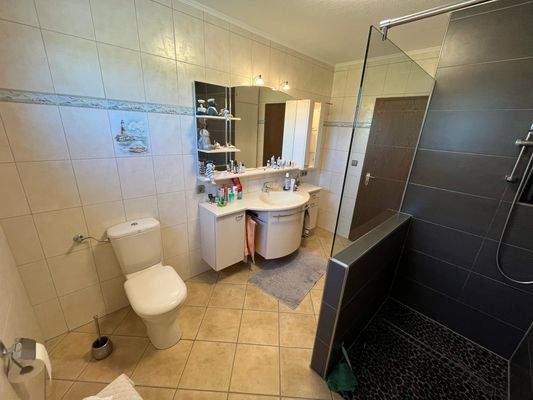 Ebenerdiges Badezimmer