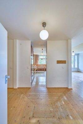 Blick von Korridor in KÜ&WOZI