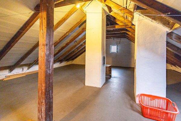 Nicht ausgebauter Dachboden