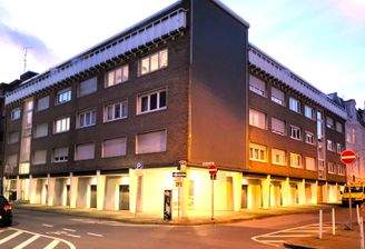 Beleuchtete Außenansicht