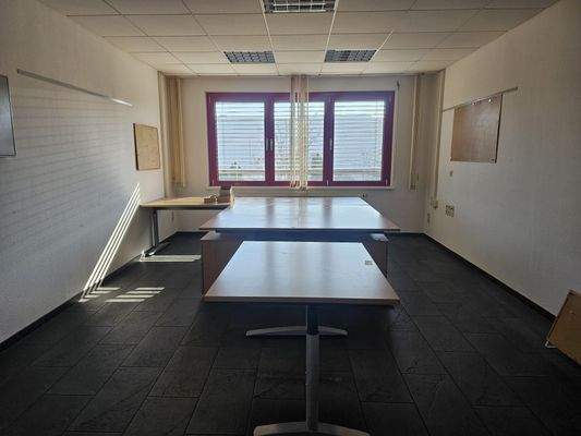 Büro 4.jpeg