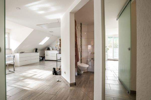 Schlafzimmer DG