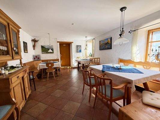 Extrastube oberhalb der Ausschank / Bar