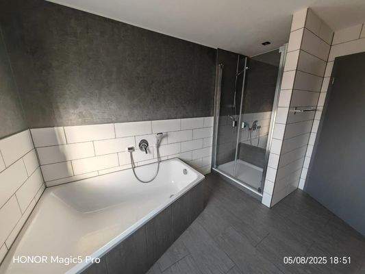 Bad Dachgeschoß 2.jpg