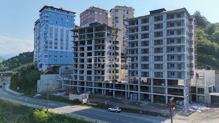3-Bedroom Apartments in New Building in Trabzon Konakonu