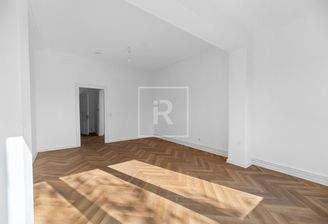 Wohn- und Esszimmer II