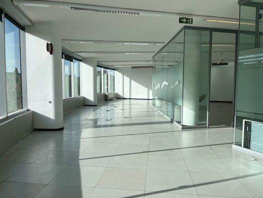 sala principal oficina - local comercial zona Aeropuerto Palma de Mallorca (2)
