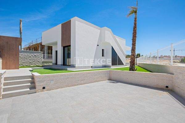 Contemporary Detached Bungalow Style Villas in Algorfa Alicante