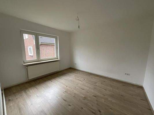 FD599E32-5529-4EAF-AA97-DF156F6BD432