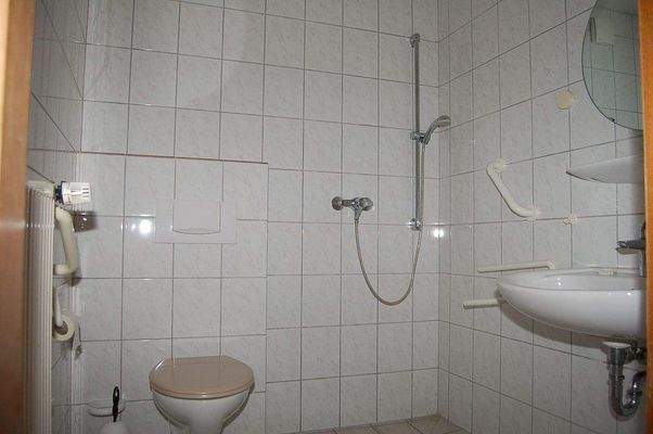 29 Beispiel Badezimmer.JPG