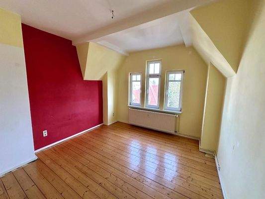 Kinder- Arbeits- oder Ankleidezimmer