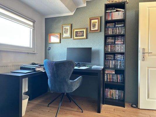 Arbeitszimmer im DG 