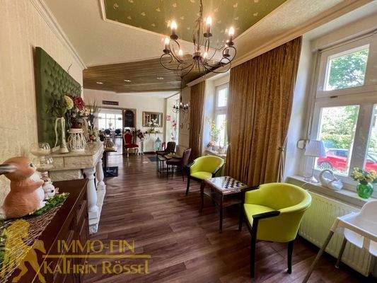 EG: Emfpangsbereich bzw. Eingangsbereich