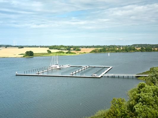 Die nahgelegene Marina