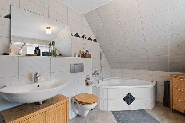 Badezimmer Dachgeschosswohnung