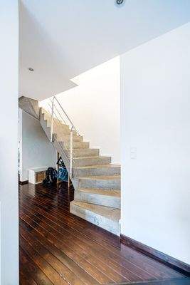 DHH re_EG_Treppe zu 1.OG