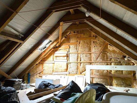 Ausbaureserve/Spitzboden