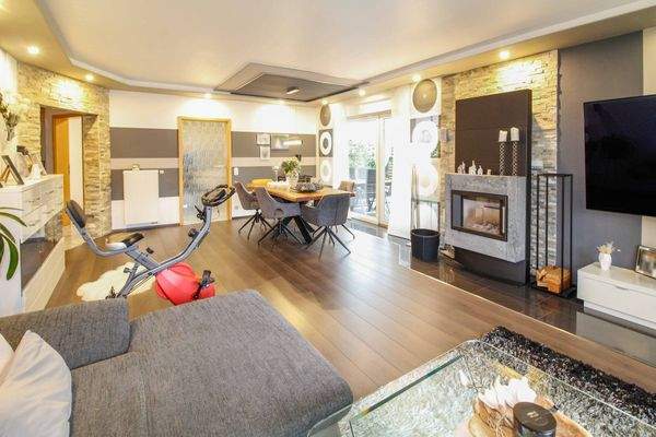 Wohnzimmer mit Terrassenzugang