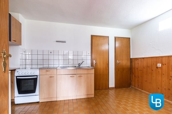 ... mit Zugang zum Badezimmer und zur Speisekammer