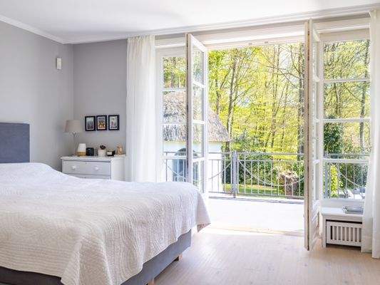 Schlafzimmer mit Balkon Zugang