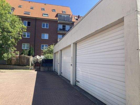 Garage 2