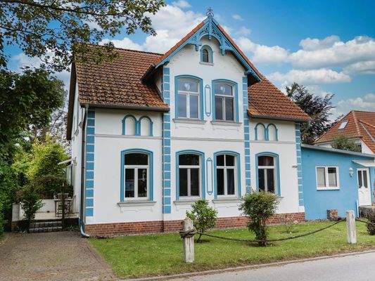 Denkmalgeschützte Villa im Ostseebad Prerow – Stilvolles Investment in Bestlage DAHLER Rostock