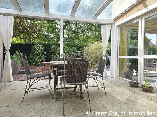 Überdachte Terrasse