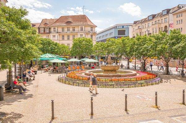Rathhausplatz Neukölln (2)