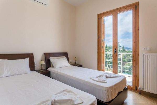 Kreta, Gavalochori: Zwei Villen und ein Studio mit einzigartigem Panoramablick auf das Meer zu verkaufen