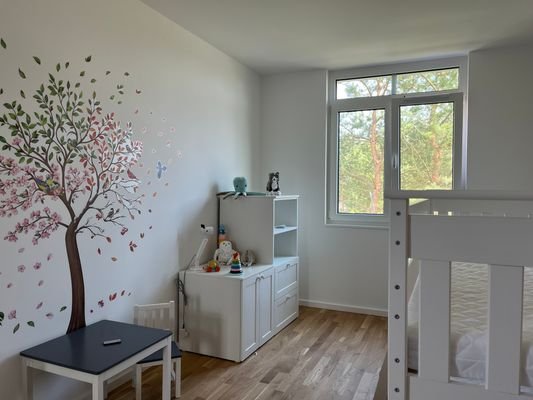 Kinderzimmer Musterhaus.JPG