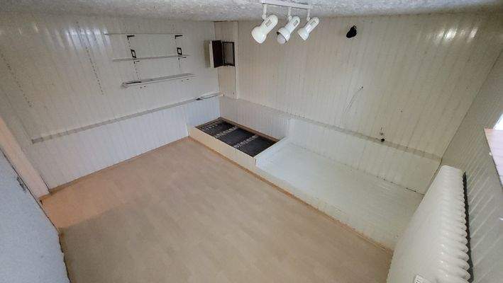 Keller, ggf. Arbeitszimmer