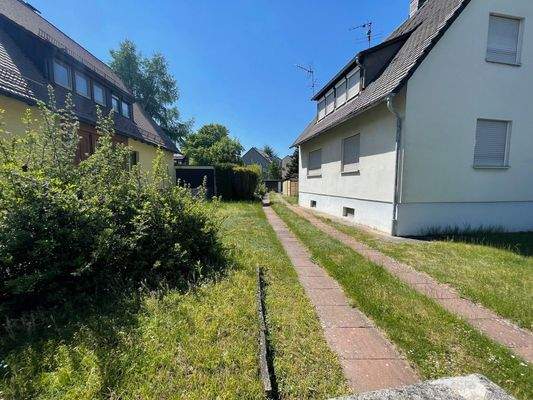 Zufahrt zum hintern Grundstücksbereich 2