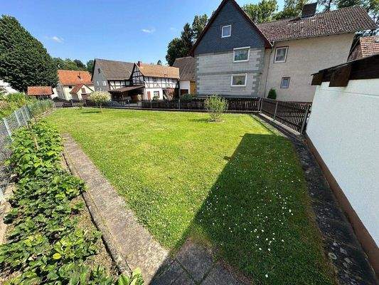 9 Unterer Gartenbereich.jpg