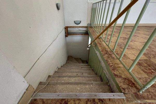 Treppenabgang zum KG.jpg