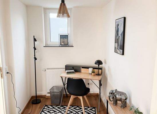 Arbeitszimmer - (KI optimiert)