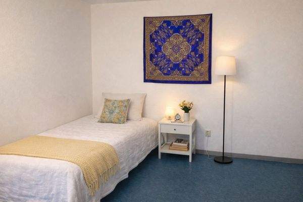 Gästezimmer im UG (KI generiert)