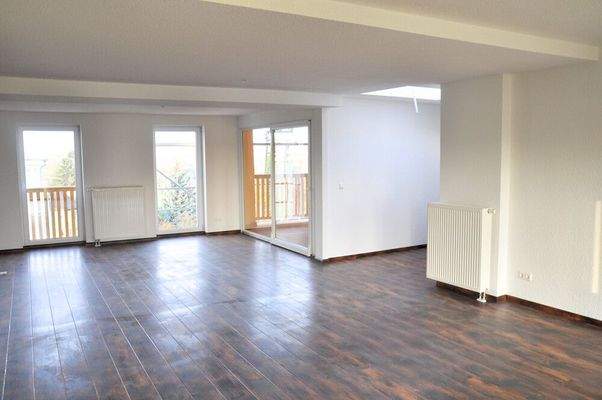 Wohnbereich 3-Raum-Penthouse im DG