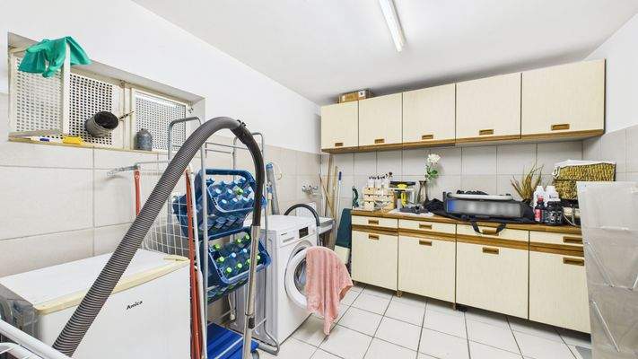 11-Abstellraum-Waschekammer