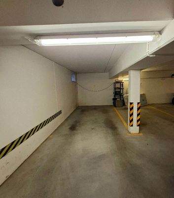 TiefgaragenStellplatz