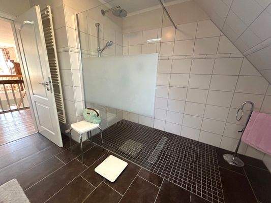 Badezimmer OG Wohnhaus