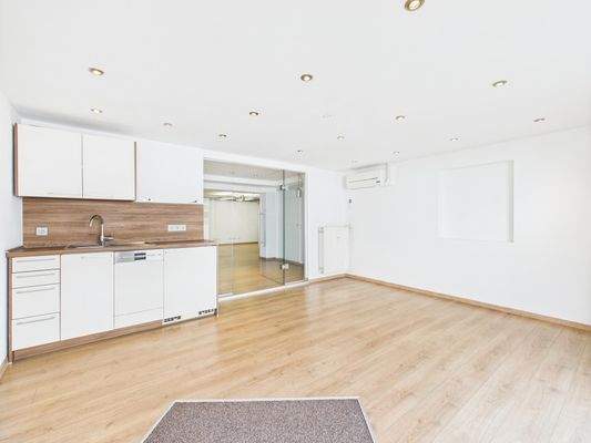 Eingangsbereich mit Küche