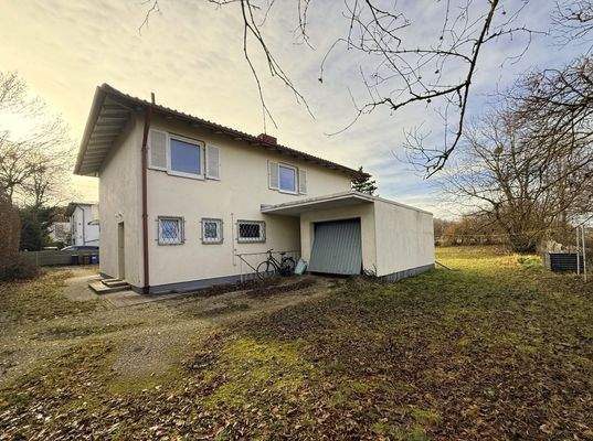 Nordansicht mit Garage