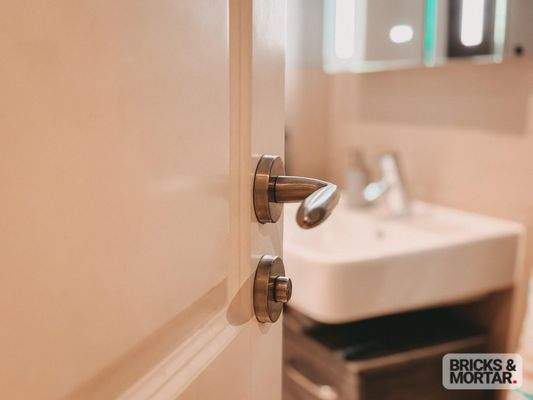 Blick ins Badezimmer