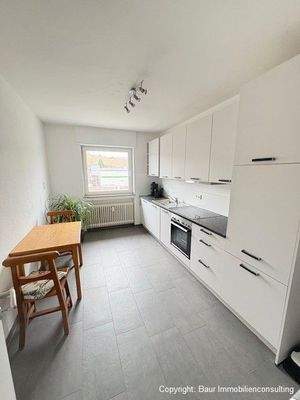 Küche mit Einbauküche