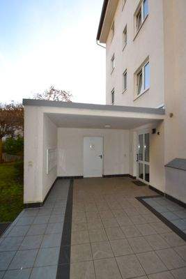 12. Aussen_Eingang.JPG