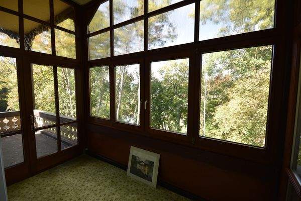 …großzügige Veranda & Balkon