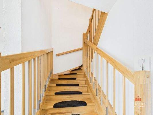 Treppe zum OG