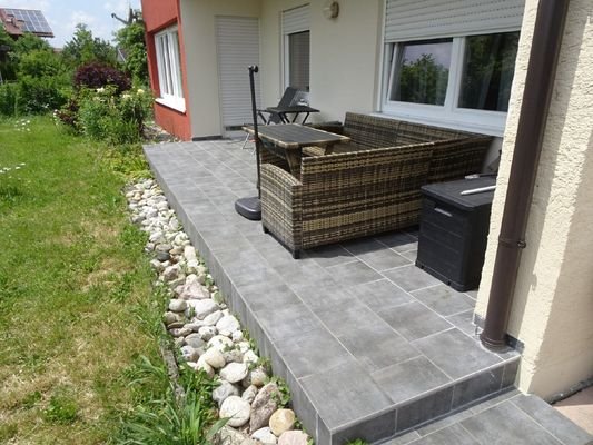 breite Terrasse