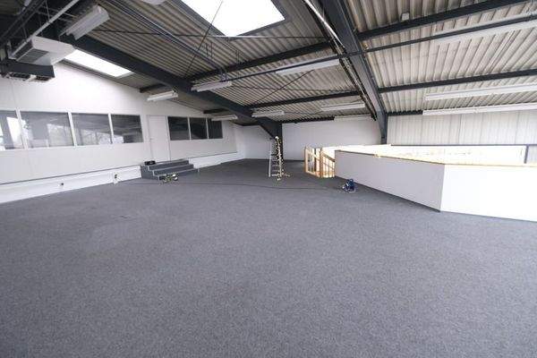 Büro-, Austellungsraum Obergeschoss