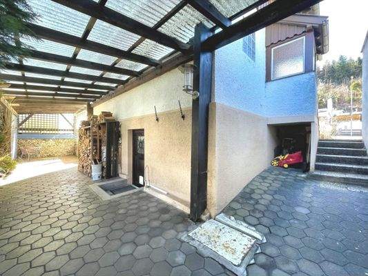 Überdachte Außenfläche